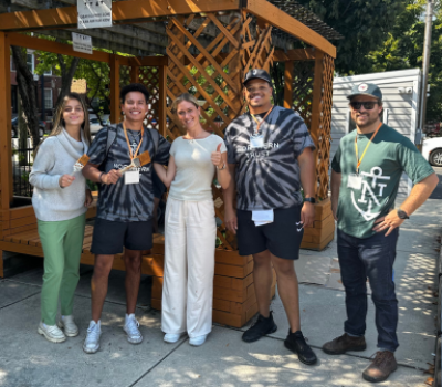Northern Trust volunteers gathered outside a garden